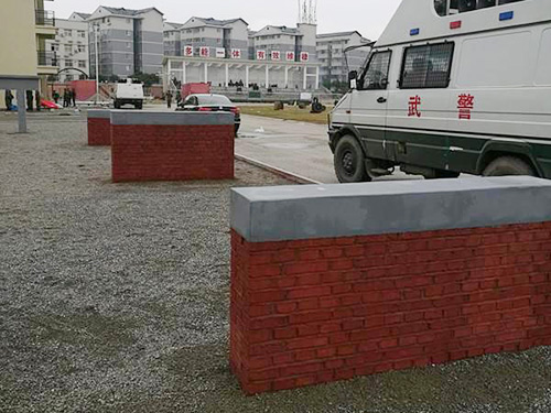 北京300米障碍训练场器材｜连续矮墙
