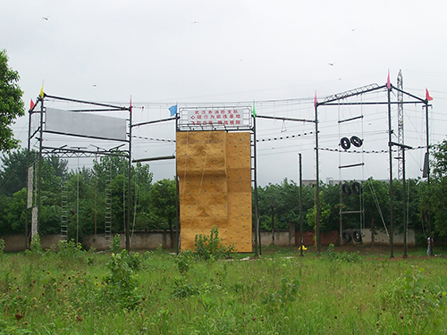 北京心理行为训练器械｜心理行为训练场建设｜空中断桥